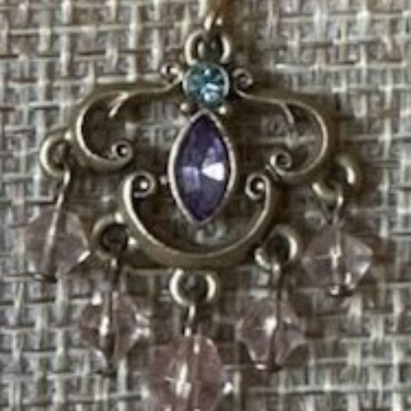 Vintage Gold-Finish Chandelier Pendant and Earrings Set - Picture 2 of 7